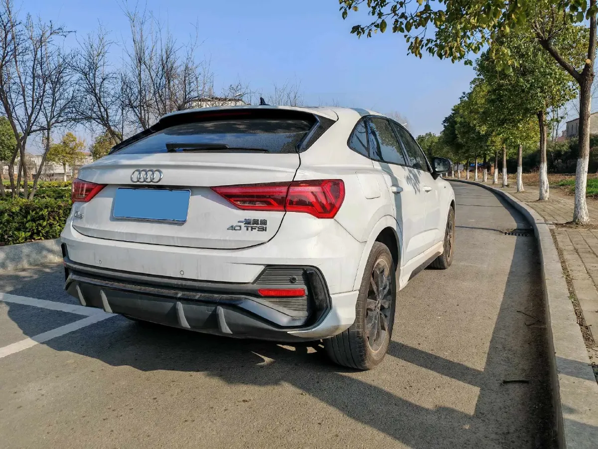 2021 Audi Q3 Sportback 2.0T 186HP L4 7DCT,autocango,china used car exporter,china ev exporter,chinese used car exporter,chinese used ev exporter