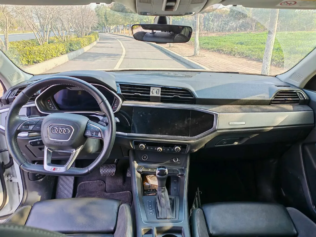 2021 Audi Q3 Sportback 2.0T 186HP L4 7DCT,autocango,china used car exporter,china ev exporter,chinese used car exporter,chinese used ev exporter