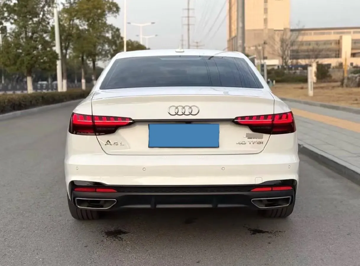 2024 Audi A4L 2.0T 190HP L4 7DCT,autocango,china used car exporter,china ev exporter,chinese used car exporter,chinese used ev exporter