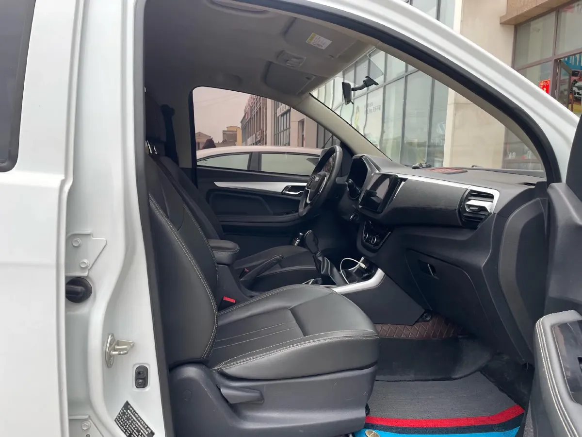 2020 Isuzu RE-MAX Jim 2.8T 120HP L4 5MT,autocango,china used car exporter,china ev exporter,chinese used car exporter,chinese used ev exporter