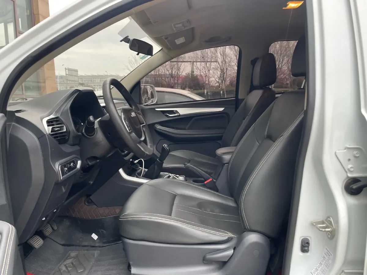 2020 Isuzu RE-MAX Jim 2.8T 120HP L4 5MT,autocango,china used car exporter,china ev exporter,chinese used car exporter,chinese used ev exporter