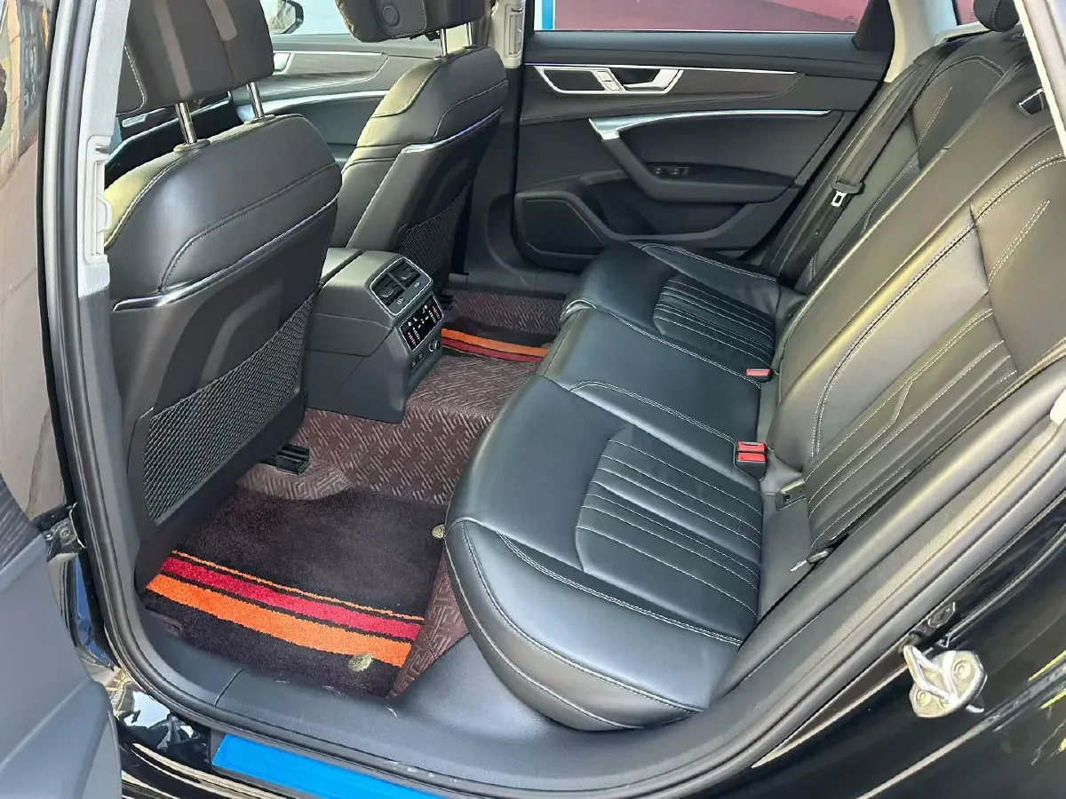 2023 Audi A6L 2.0T 245HP L4 7DCT,autocango,china used car exporter,china ev exporter,chinese used car exporter,chinese used ev exporter