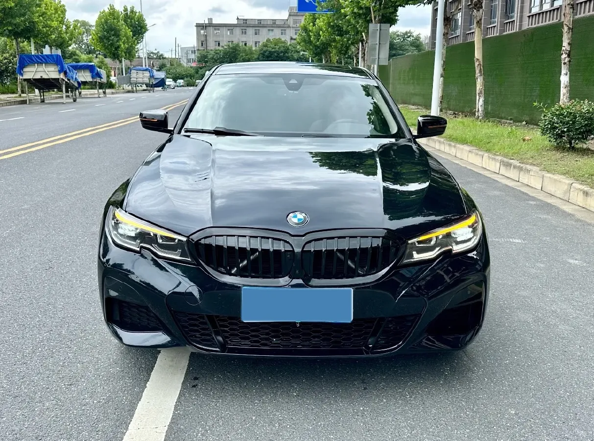 2022 BMW 3 Series 2.0T 184HP L4 8AT,autocango,china used car exporter,china ev exporter,chinese used car exporter,chinese used ev exporter