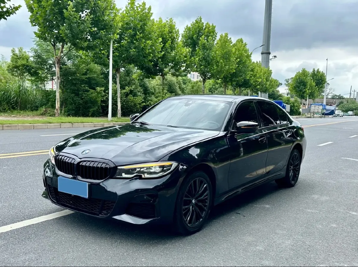 2022 BMW 3 Series 2.0T 184HP L4 8AT,autocango,china used car exporter,china ev exporter,chinese used car exporter,chinese used ev exporter