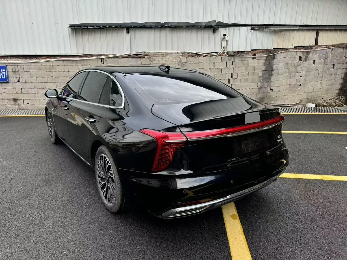 2025 HongQi H5 1.5T 169HP L4 1DHT Hybrid,autocango,china used car exporter,china ev exporter,chinese used car exporter,chinese used ev exporter