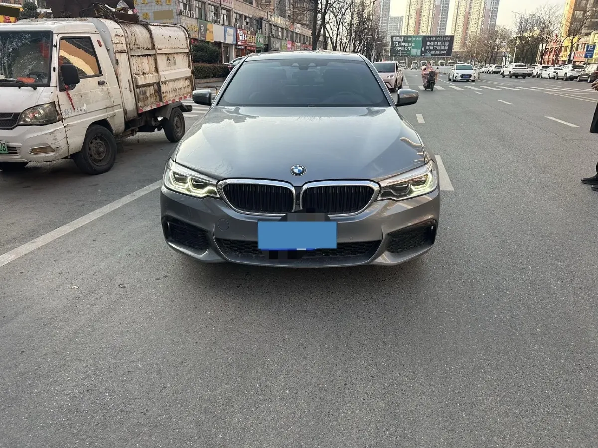 2020 BMW 5 Series 2.0T 252HP L4 8AT,autocango,china used car exporter,china ev exporter,chinese used car exporter,chinese used ev exporter