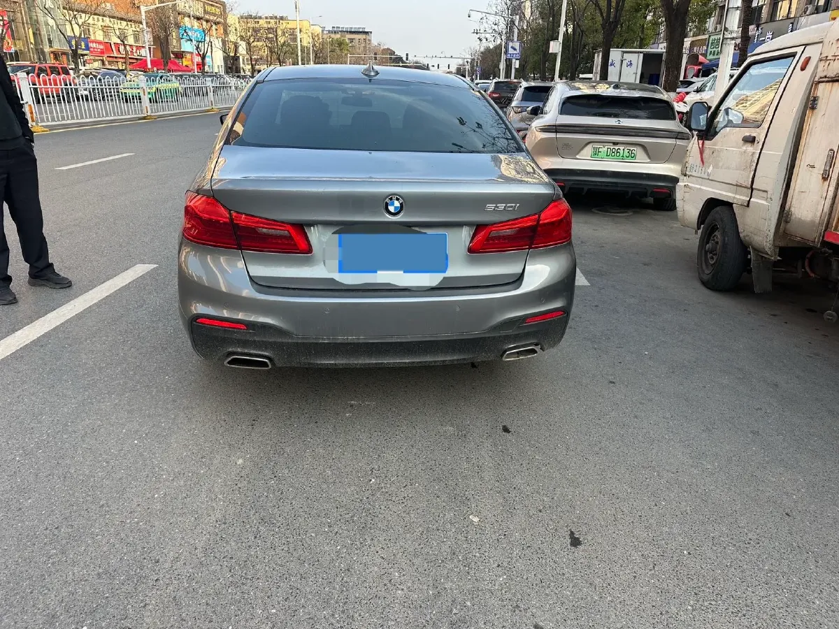 2020 BMW 5 Series 2.0T 252HP L4 8AT,autocango,china used car exporter,china ev exporter,chinese used car exporter,chinese used ev exporter