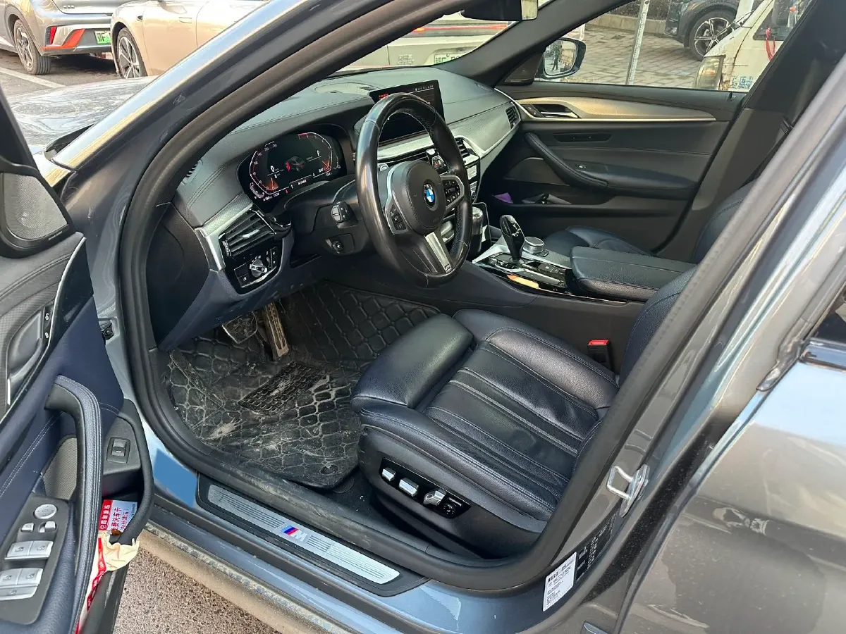 2020 BMW 5 Series 2.0T 252HP L4 8AT,autocango,china used car exporter,china ev exporter,chinese used car exporter,chinese used ev exporter