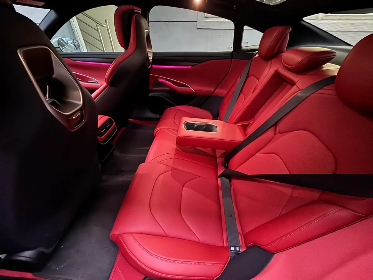 2024 MI SU7 BEV 94.3KWH,autocango,china used car exporter,china ev exporter,chinese used car exporter,chinese used ev exporter