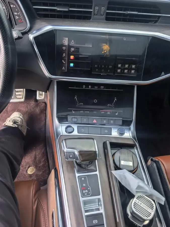 2021 Audi A6L 2.0T 224HP L4 7DCT,autocango,china used car exporter,china ev exporter,chinese used car exporter,chinese used ev exporter