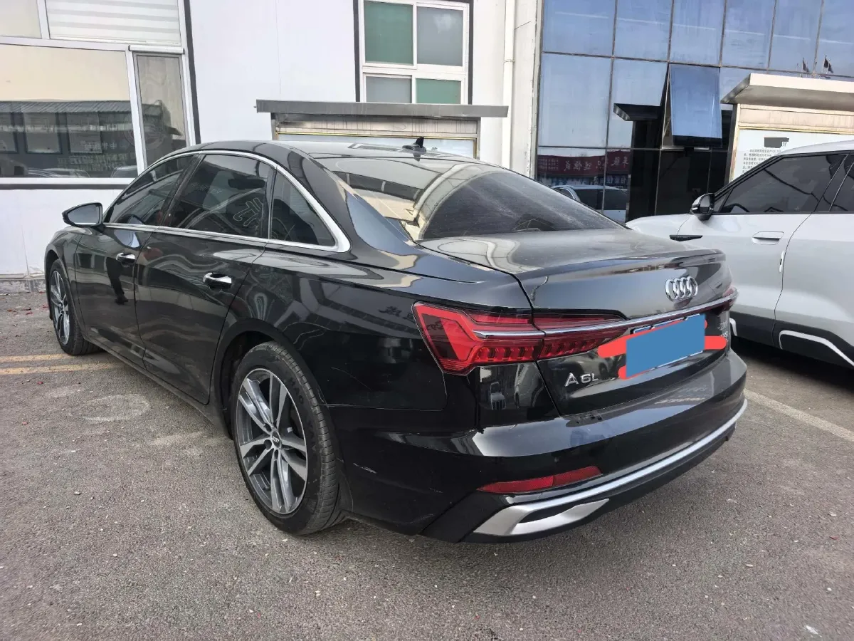 2021 Audi A6L 2.0T 224HP L4 7DCT,autocango,china used car exporter,china ev exporter,chinese used car exporter,chinese used ev exporter