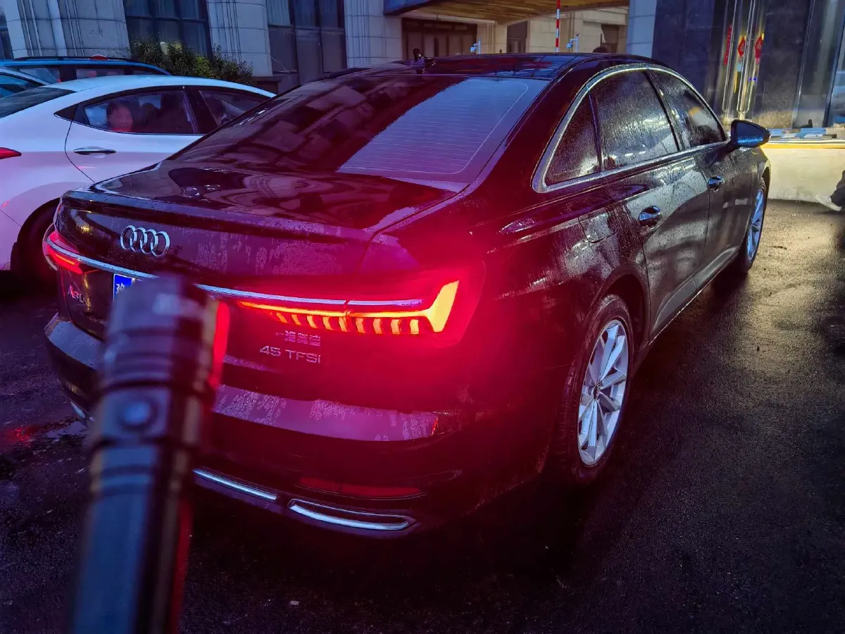 2019 Audi A6L 2.0T 190HP L4 7DCT,autocango,china used car exporter,china ev exporter,chinese used car exporter,chinese used ev exporter