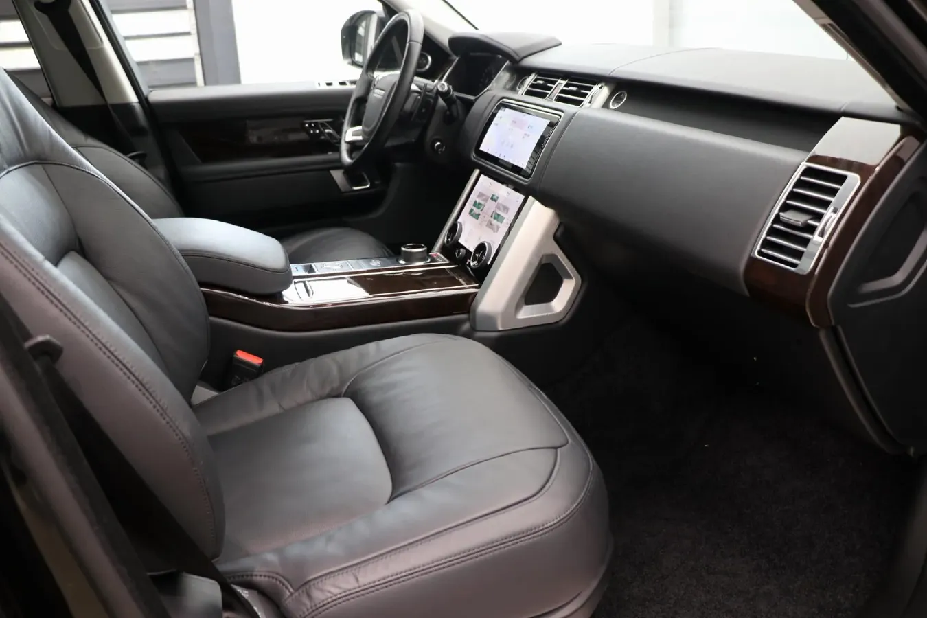 2022 Land Rover Range Rover 3.0T 360HP L6 8AT,autocango,china used car exporter,china ev exporter,chinese used car exporter,chinese used ev exporter