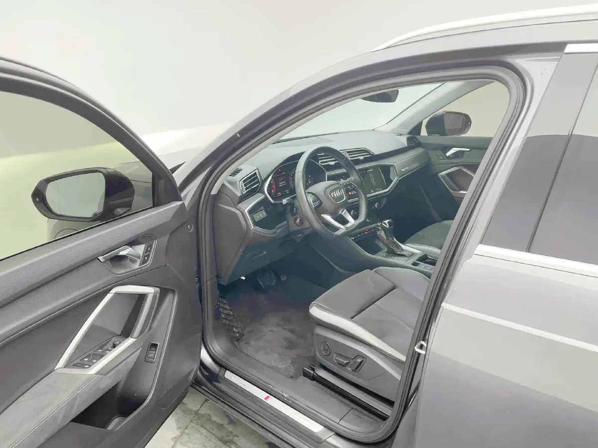 2022 Audi Q3 1.4T 150HP L4 7DCT,autocango,china used car exporter,china ev exporter,chinese used car exporter,chinese used ev exporter