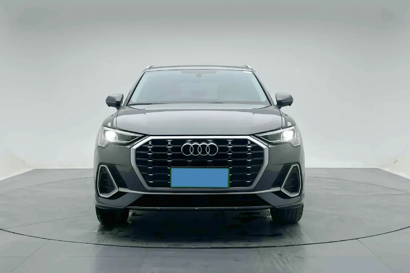 2022 Audi Q3 1.4T 150HP L4 7DCT,autocango,china used car exporter,china ev exporter,chinese used car exporter,chinese used ev exporter