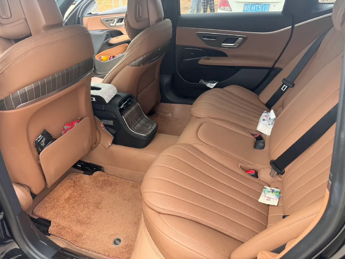 2024 Mercedes-Benz E Class 2.0T 204HP L4 9AT PHEV 25.4KWH,autocango,china used car exporter,china ev exporter,chinese used car exporter,chinese used ev exporter