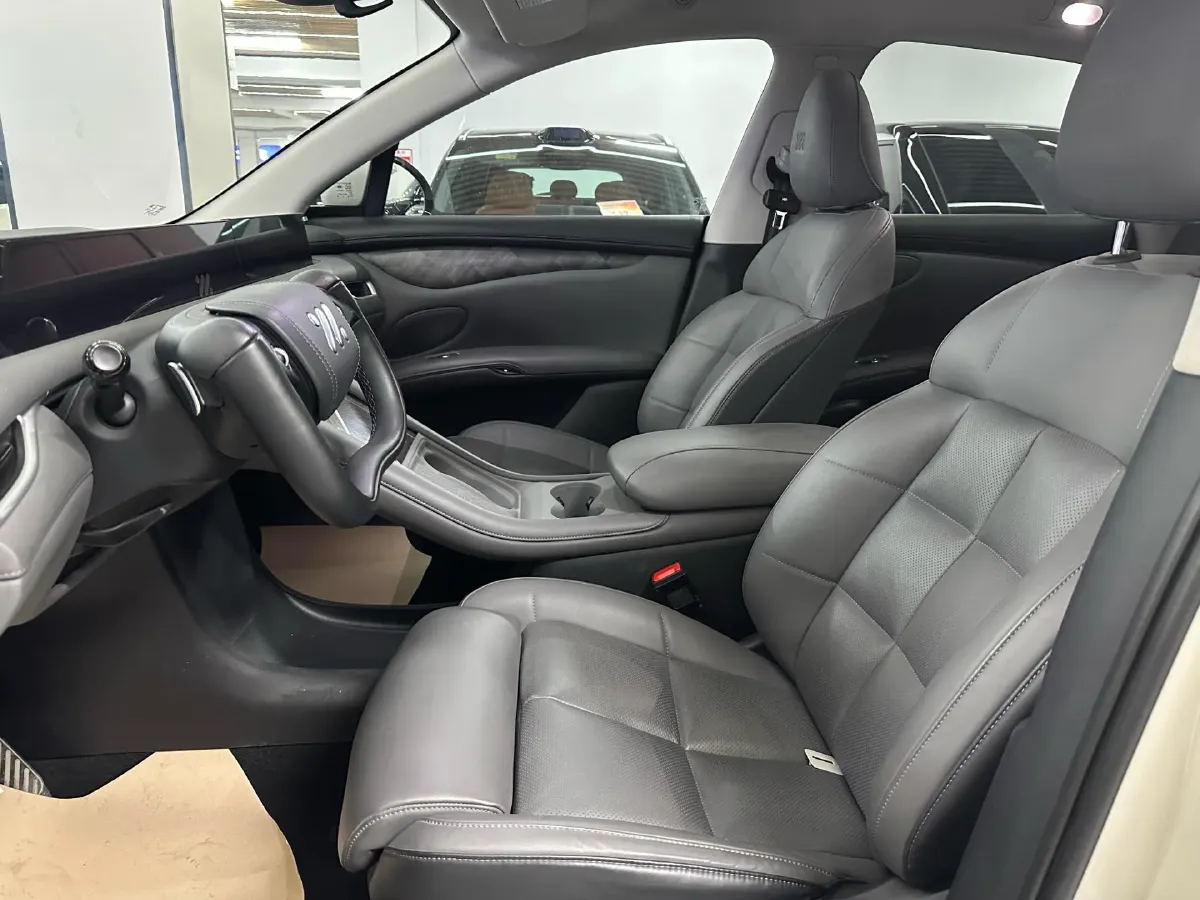 2023 IM LS6 BEV 71KWH,autocango,china used car exporter,china ev exporter,chinese used car exporter,chinese used ev exporter