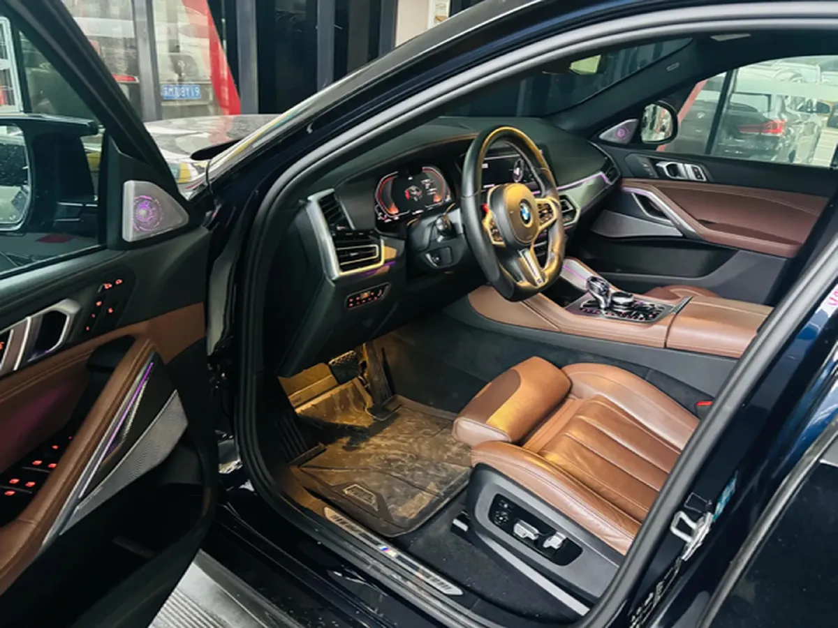 2021 BMW X6 3.0T 340HP L6 8AT,autocango,china used car exporter,china ev exporter,chinese used car exporter,chinese used ev exporter