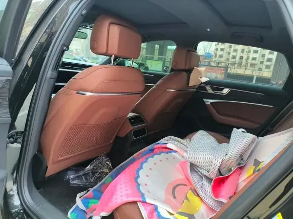 2025 Audi A6L 2.0T 245HP L4 7DCT,autocango,china used car exporter,china ev exporter,chinese used car exporter,chinese used ev exporter