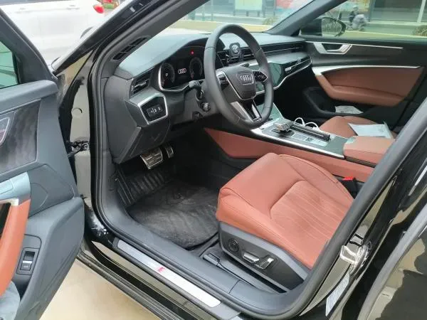2025 Audi A6L 2.0T 245HP L4 7DCT,autocango,china used car exporter,china ev exporter,chinese used car exporter,chinese used ev exporter