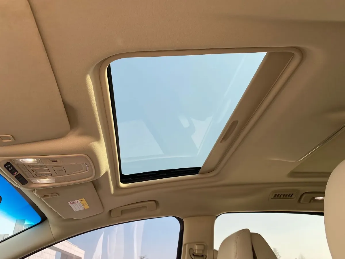 2021 Buick GL8 2.0T 237HP L4 9AT,autocango,china used car exporter,china ev exporter,chinese used car exporter,chinese used ev exporter