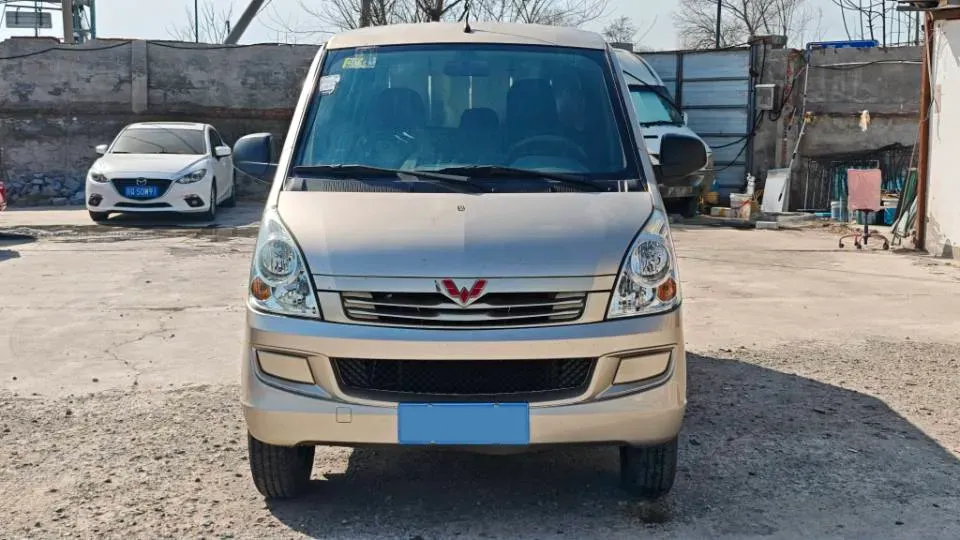 2019 WuLing RongGuang 1.2L 82HP L4 5MT,autocango,china used car exporter,china ev exporter,chinese used car exporter,chinese used ev exporter