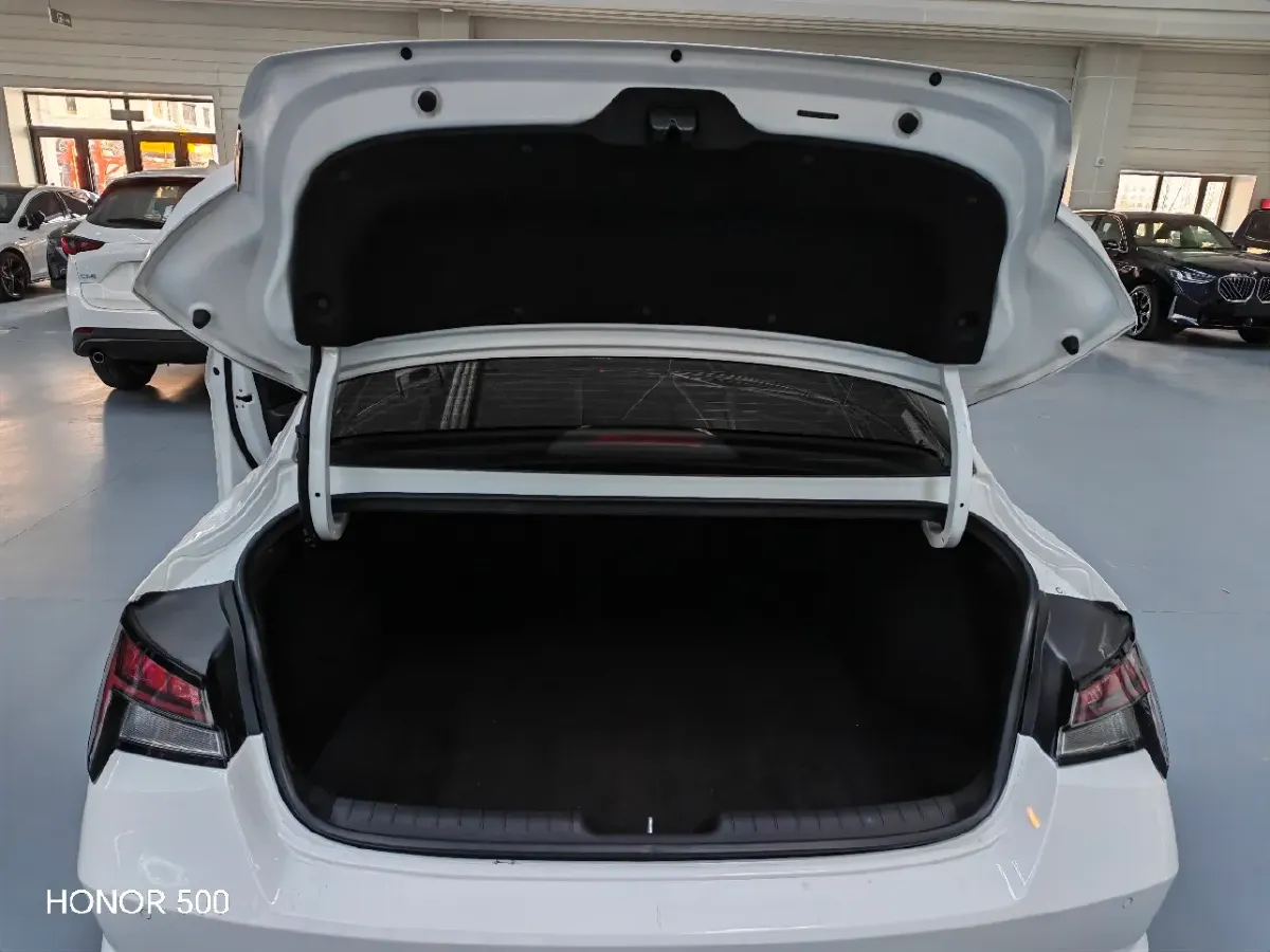 2022 Hyundai Elantra 1.5L 115HP L4 CVT,autocango,china used car exporter,china ev exporter,chinese used car exporter,chinese used ev exporter