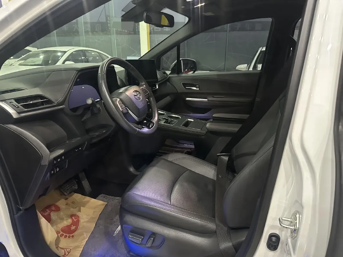 2021 Toyota Sienna 2.5L 192HP L4 E-CVT Hybrid,autocango,china used car exporter,china ev exporter,chinese used car exporter,chinese used ev exporter