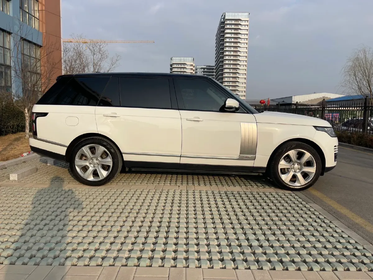 2020 Land Rover Range Rover 3.0T 400HP L6 8AT,autocango,china used car exporter,china ev exporter,chinese used car exporter,chinese used ev exporter