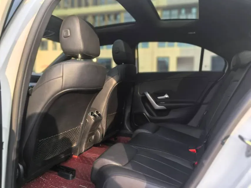 2022 Mercedes-Benz A Class 1.3T 136HP L4 7DCT,autocango,china used car exporter,china ev exporter,chinese used car exporter,chinese used ev exporter