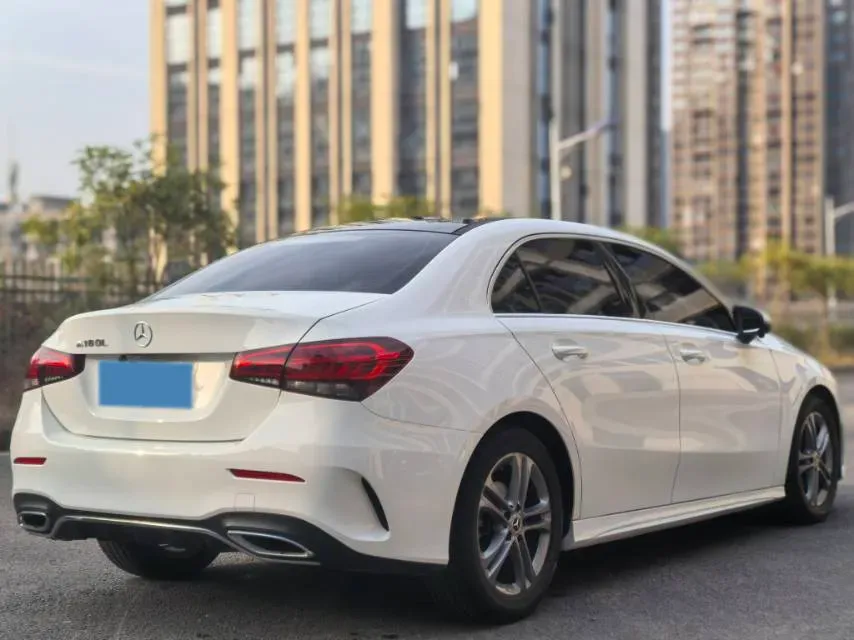 2022 Mercedes-Benz A Class 1.3T 136HP L4 7DCT,autocango,china used car exporter,china ev exporter,chinese used car exporter,chinese used ev exporter