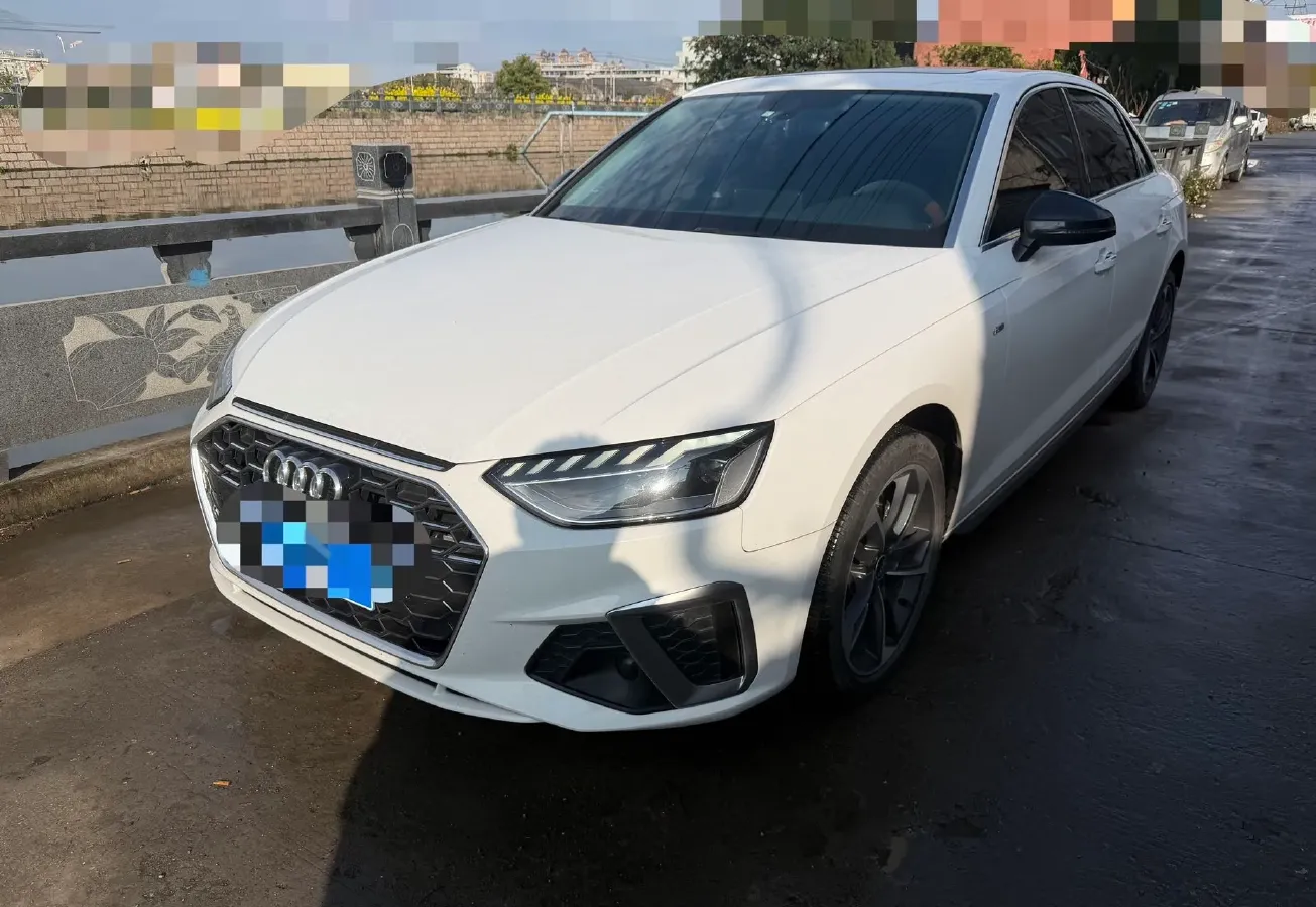 2022 Audi A4L 2.0T 190HP L4 7DCT,autocango,china used car exporter,china ev exporter,chinese used car exporter,chinese used ev exporter
