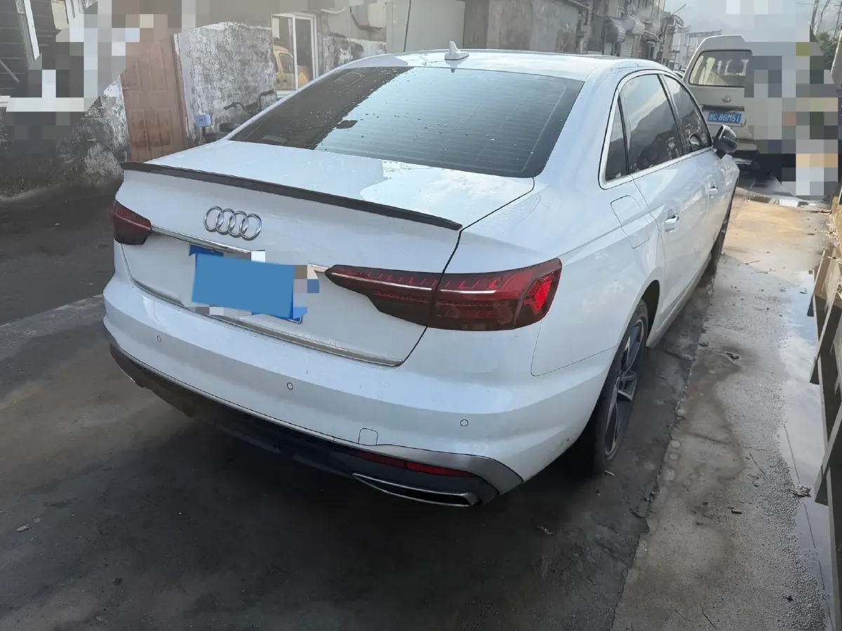 2022 Audi A4L 2.0T 190HP L4 7DCT,autocango,china used car exporter,china ev exporter,chinese used car exporter,chinese used ev exporter