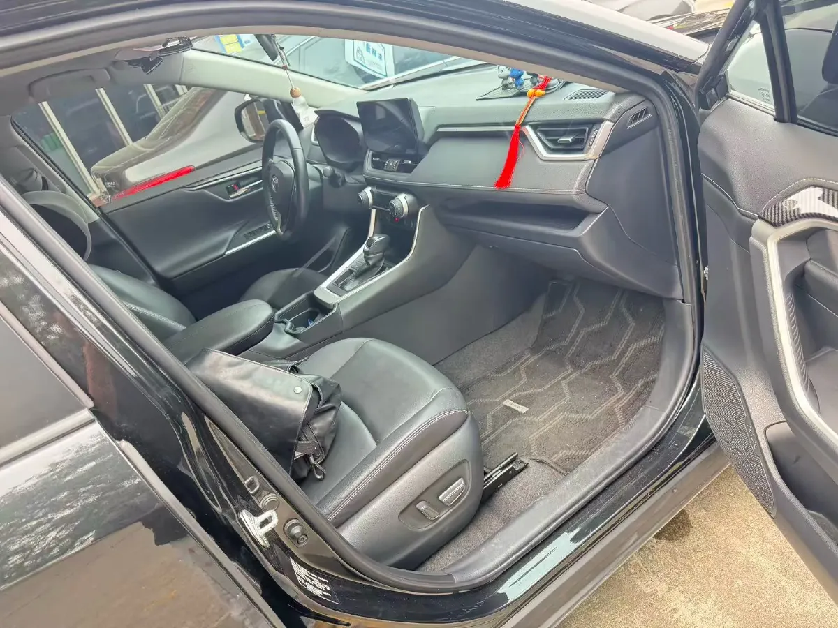 2023 Toyota RAV4 2.0L 171HP L4 CVT,autocango,china used car exporter,china ev exporter,chinese used car exporter,chinese used ev exporter