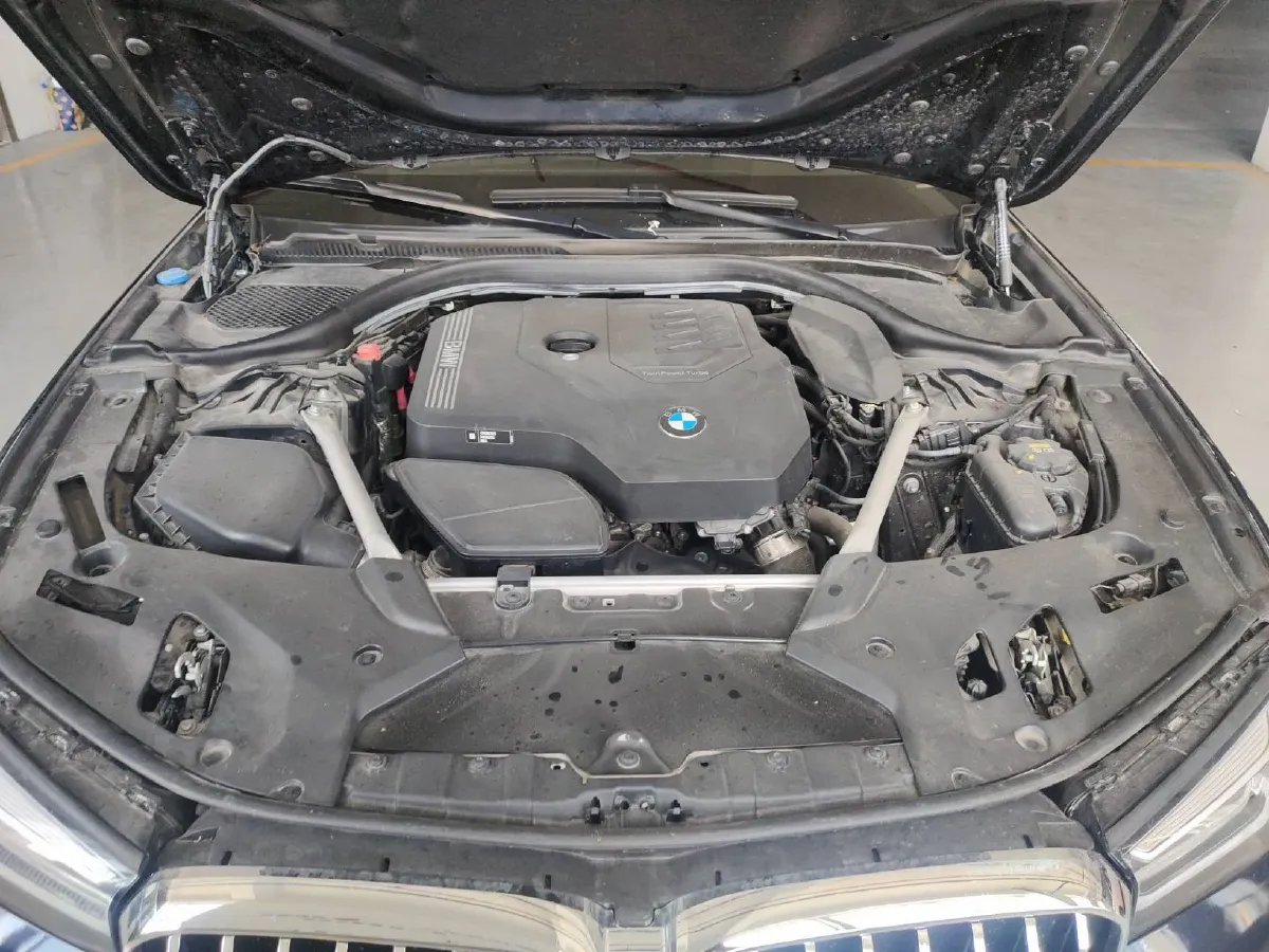 2021 BMW 5 Series 2.0T 184HP L4 8AT,autocango,china used car exporter,china ev exporter,chinese used car exporter,chinese used ev exporter