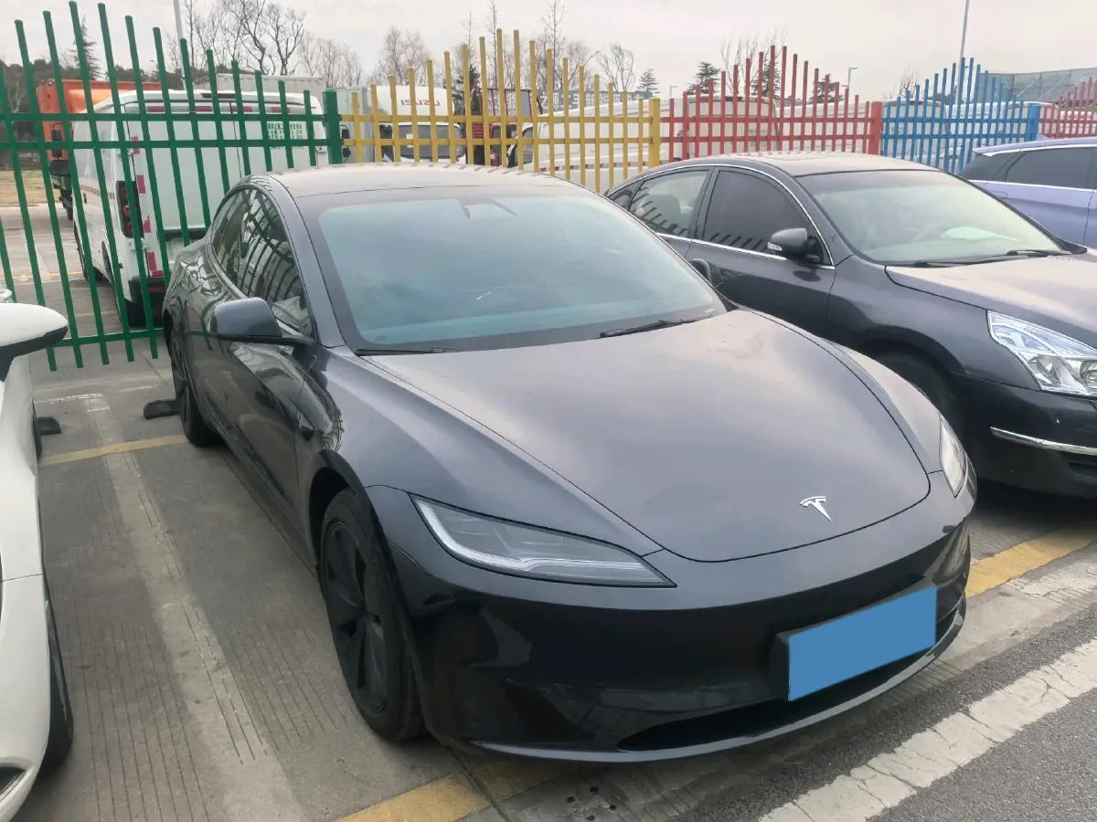 2025 Tesla Model 3 BEV 62.5KWH,autocango,china used car exporter,china ev exporter,chinese used car exporter,chinese used ev exporter