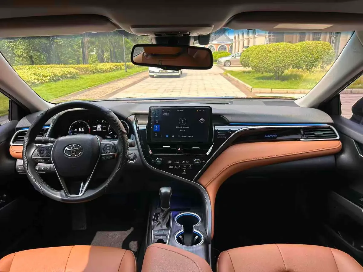 2021 Toyota Camry 2.5L 209HP L4 8AT,autocango,china used car exporter,china ev exporter,chinese used car exporter,chinese used ev exporter