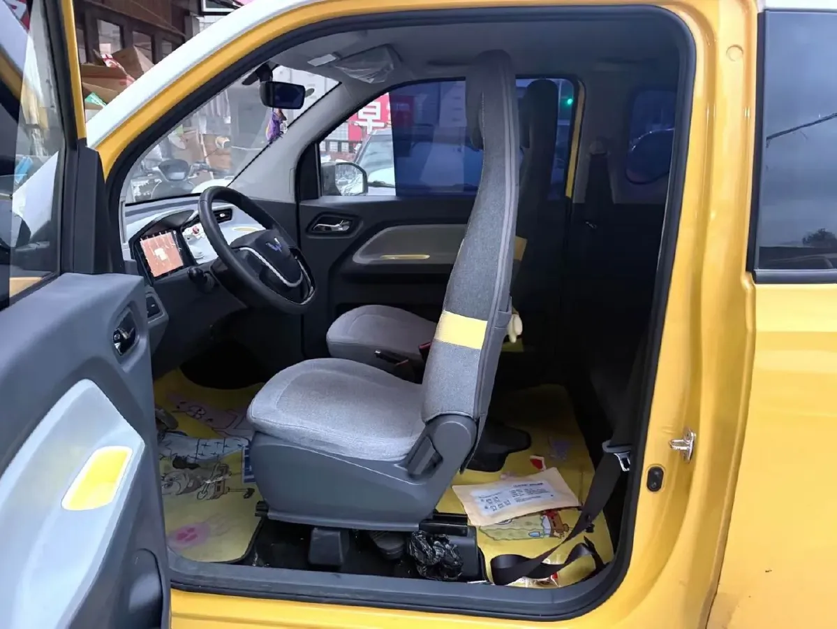 2022 WuLing HongGuang MINI EV BEV 9KWH,autocango,china used car exporter,china ev exporter,chinese used car exporter,chinese used ev exporter