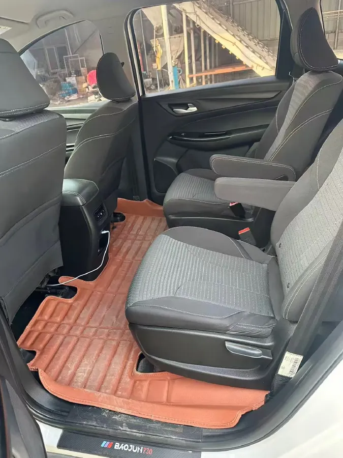 2019 BaoJun 730 1.5L 105HP L4 6MT,autocango,china used car exporter,china ev exporter,chinese used car exporter,chinese used ev exporter