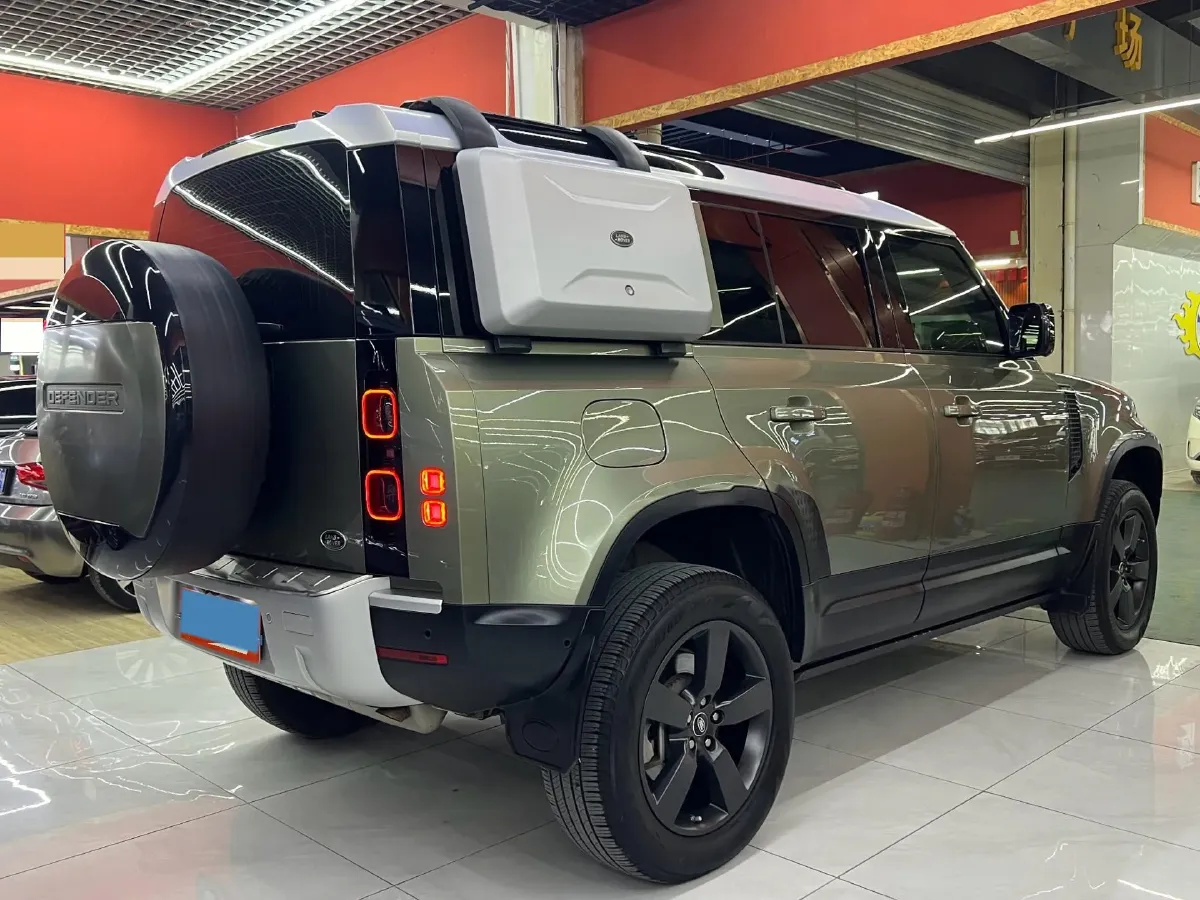 2020 Land Rover Defender 3.0T 400HP L6 8AT,autocango,china used car exporter,china ev exporter,chinese used car exporter,chinese used ev exporter