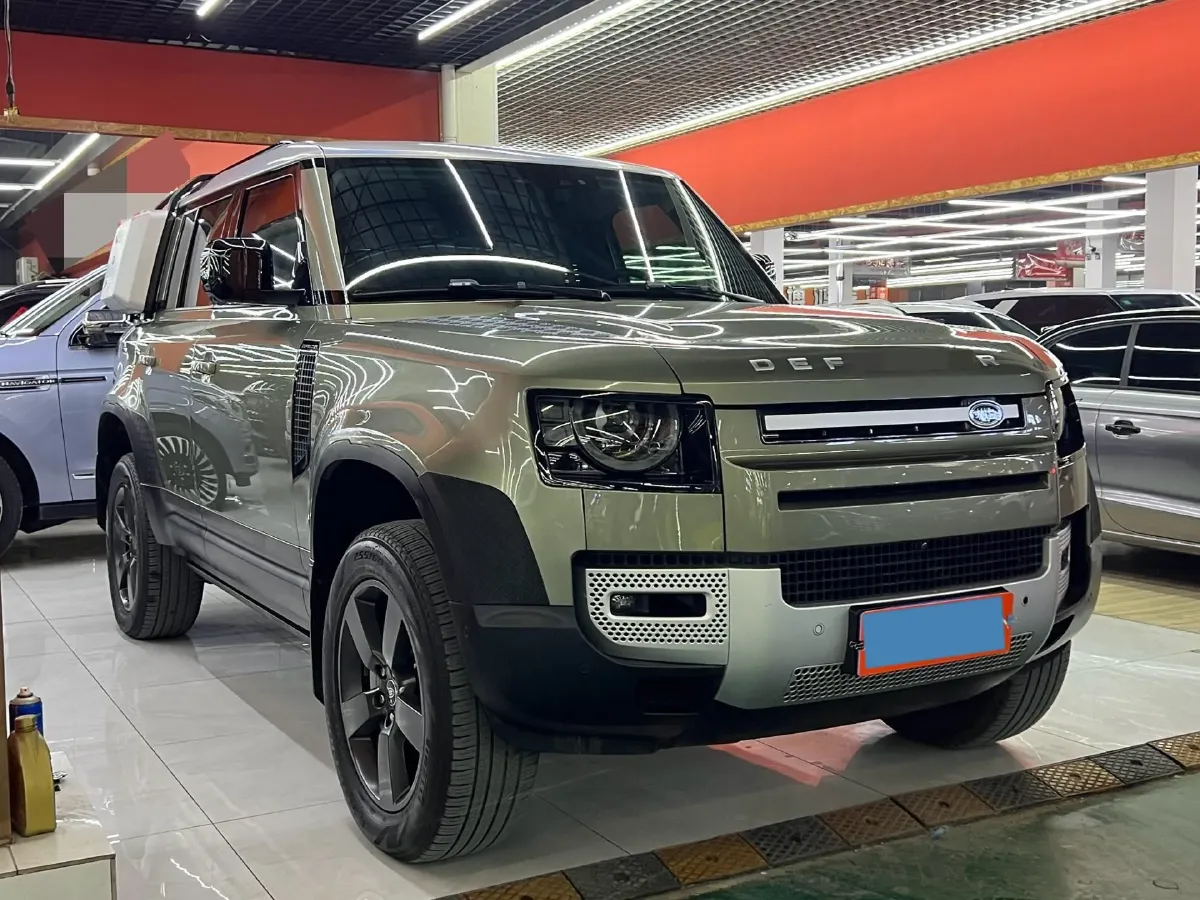 2020 Land Rover Defender 3.0T 400HP L6 8AT,autocango,china used car exporter,china ev exporter,chinese used car exporter,chinese used ev exporter