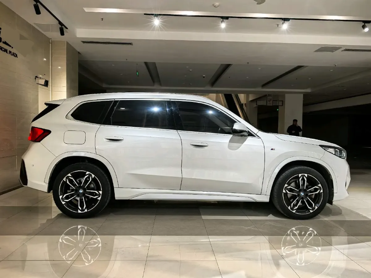 2023 BMW X1 2.0T 204HP L4 7DCT,autocango,china used car exporter,china ev exporter,chinese used car exporter,chinese used ev exporter