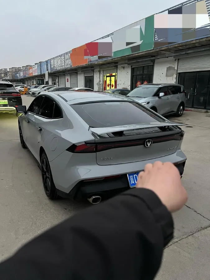 2022 ChangAn UNI-V 1.5T 188HP L4 7DCT,autocango,china used car exporter,china ev exporter,chinese used car exporter,chinese used ev exporter