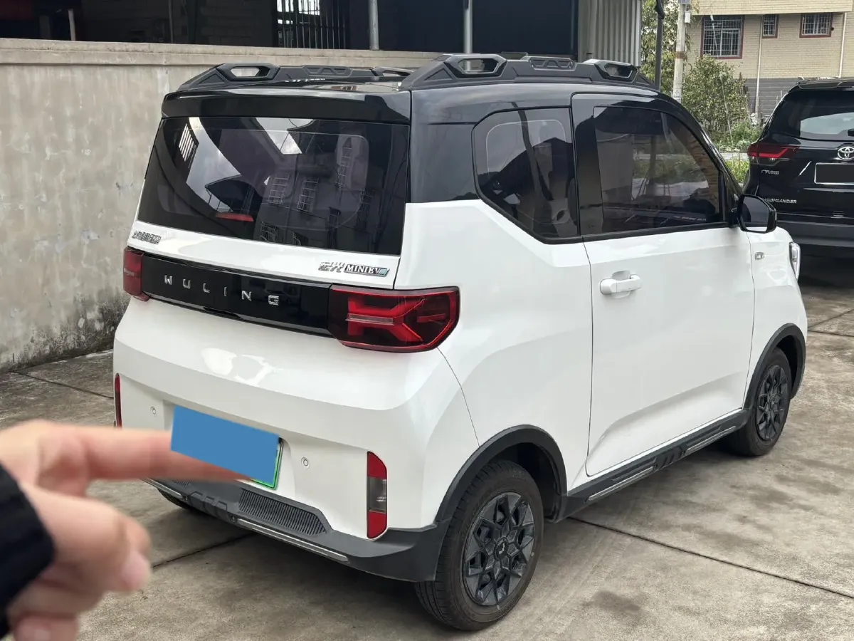 2022 WuLing HongGuang MINI EV BEV 17.3KWH,autocango,china used car exporter,china ev exporter,chinese used car exporter,chinese used ev exporter