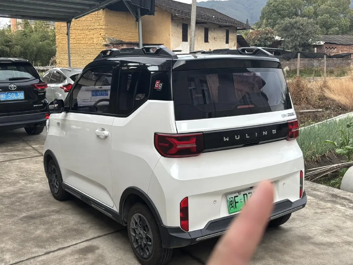 2022 WuLing HongGuang MINI EV BEV 17.3KWH,autocango,china used car exporter,china ev exporter,chinese used car exporter,chinese used ev exporter