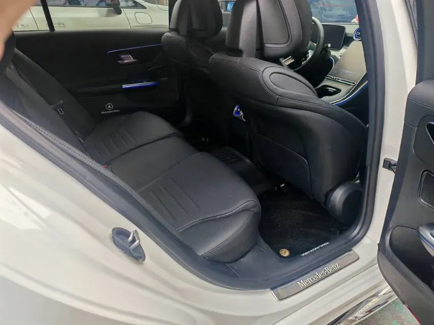 2025 Mercedes-Benz C Class 2.0T 204HP L4 9AT PHEV 25.4KWH,autocango,china used car exporter,china ev exporter,chinese used car exporter,chinese used ev exporter