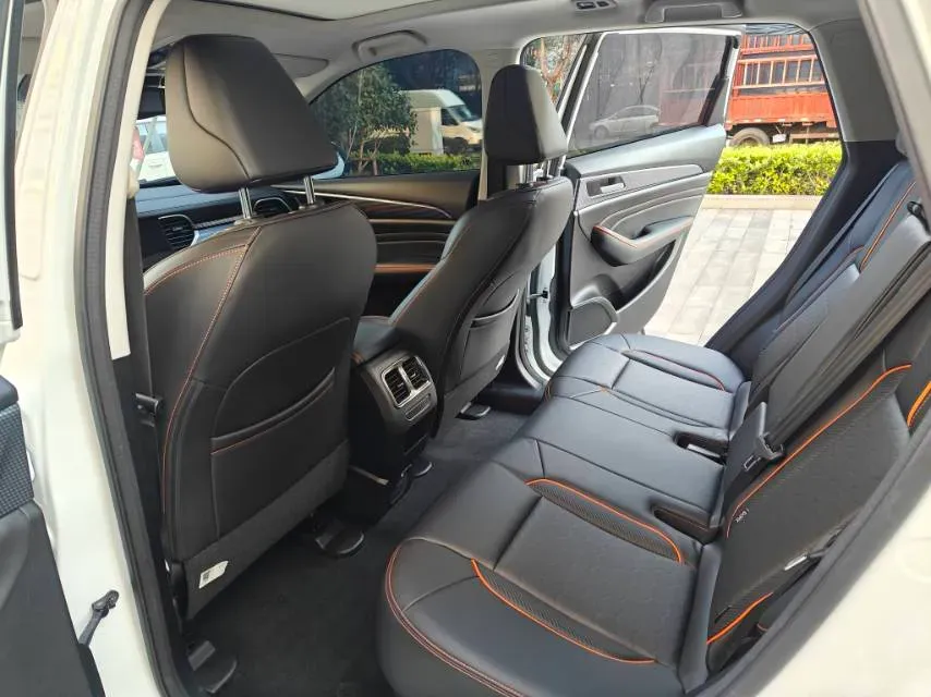 2020 Haval F7 1.5T 169HP L4 7DCT,autocango,china used car exporter,china ev exporter,chinese used car exporter,chinese used ev exporter