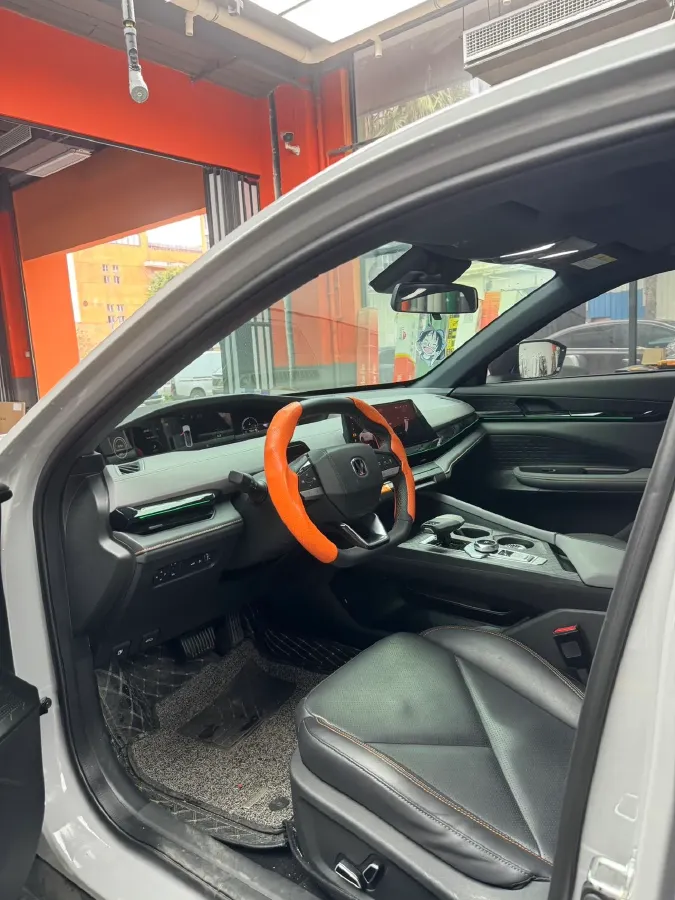 2022 ChangAn UNI-V 1.5T 188HP L4 7DCT,autocango,china used car exporter,china ev exporter,chinese used car exporter,chinese used ev exporter