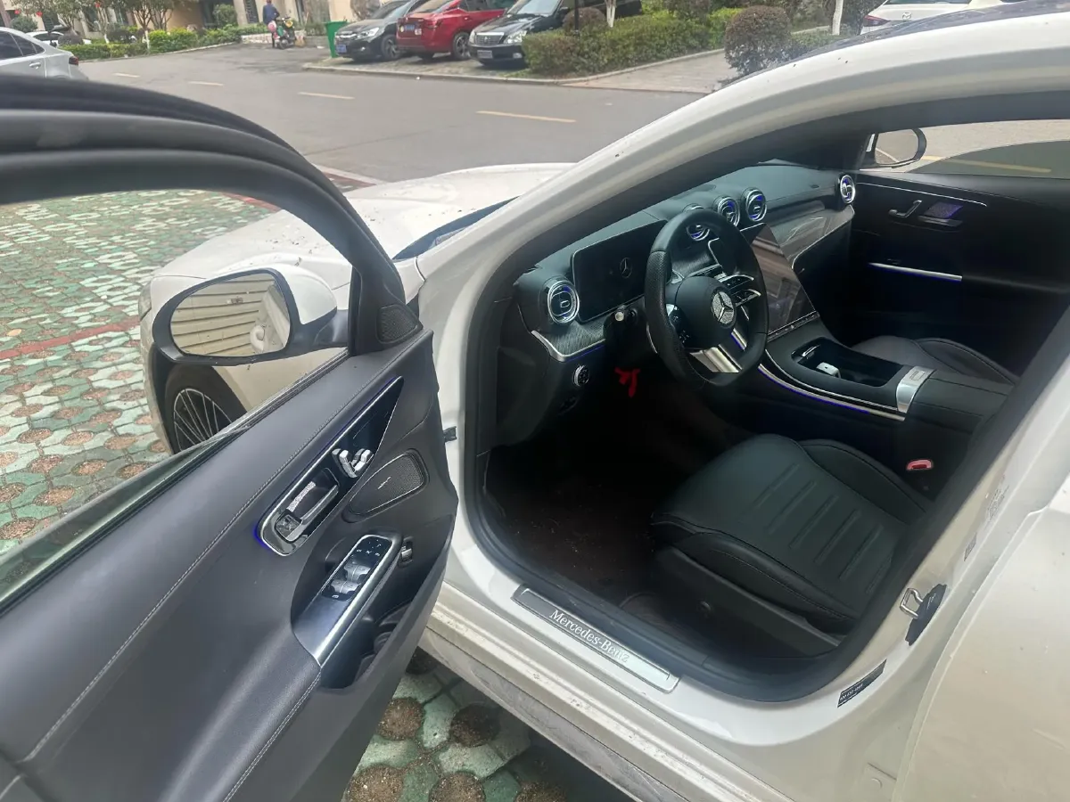 2024 Mercedes-Benz C Class 1.5T 204HP L4 9AT,autocango,china used car exporter,china ev exporter,chinese used car exporter,chinese used ev exporter