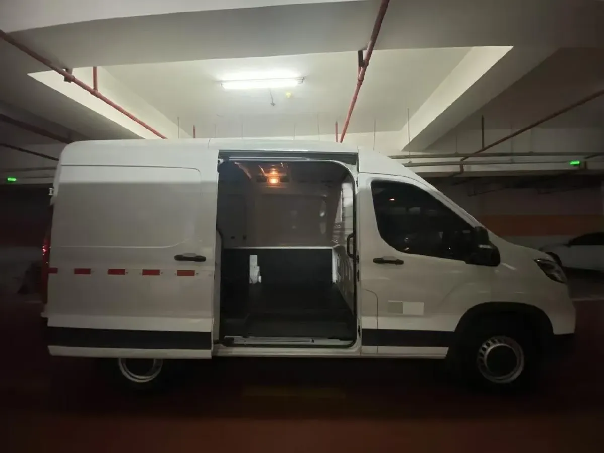 2022 MAXUS XinTu V90 2.0T 150HP L4 6AT,autocango,china used car exporter,china ev exporter,chinese used car exporter,chinese used ev exporter